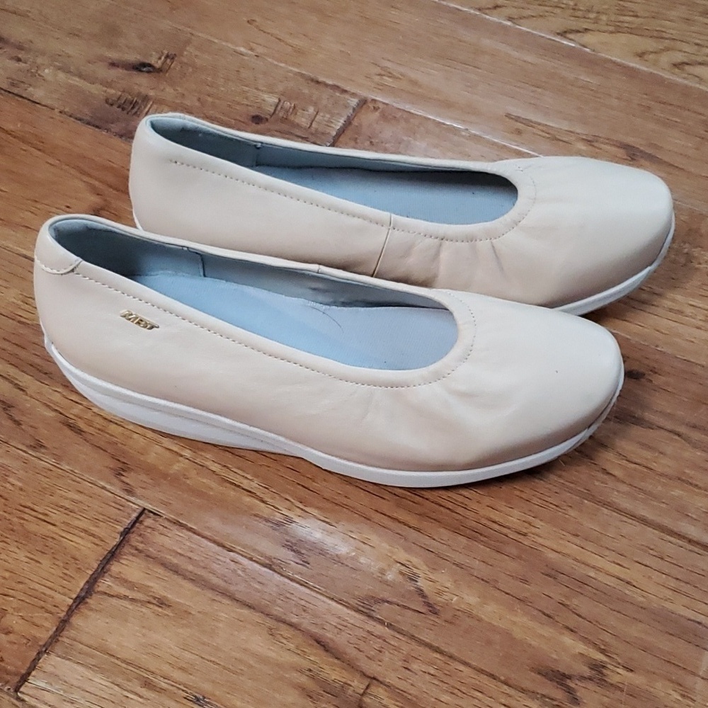 MBT Harper 700981 light pink shoes